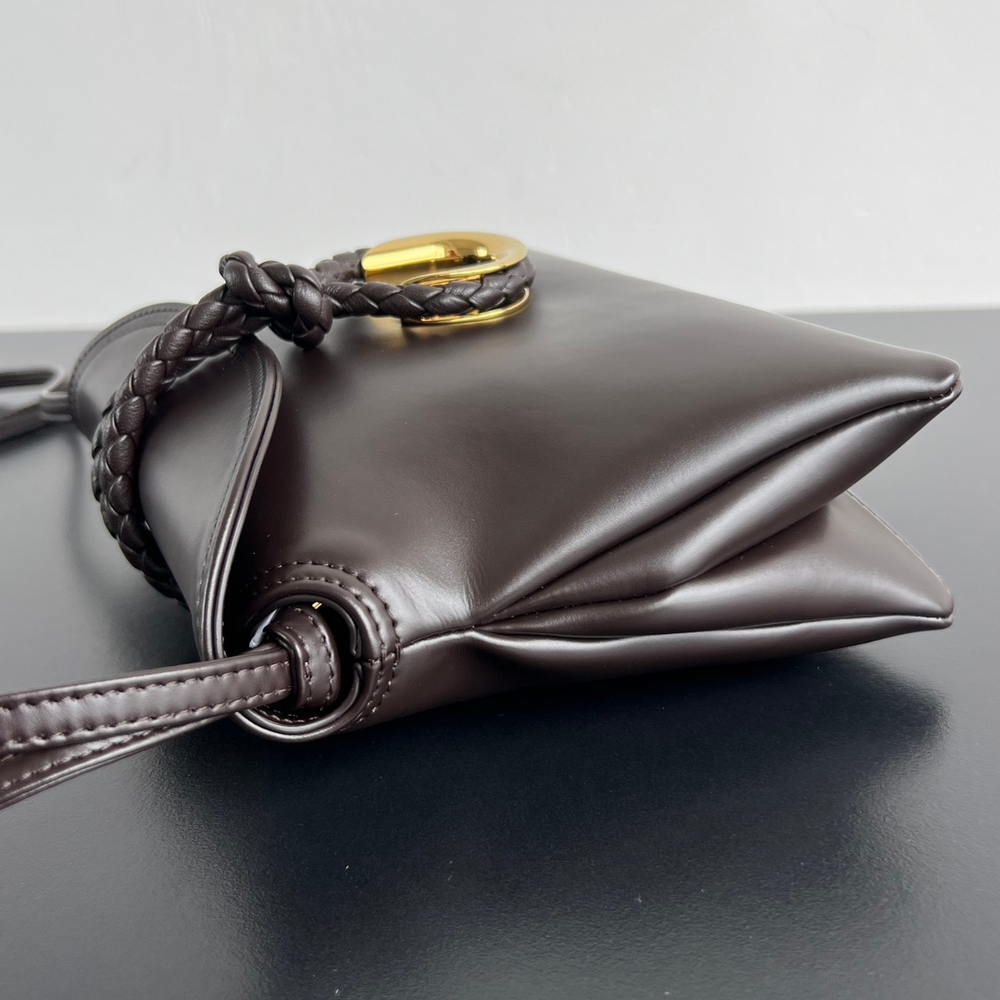 Bottega Veneta Baby Liberta 24 cm