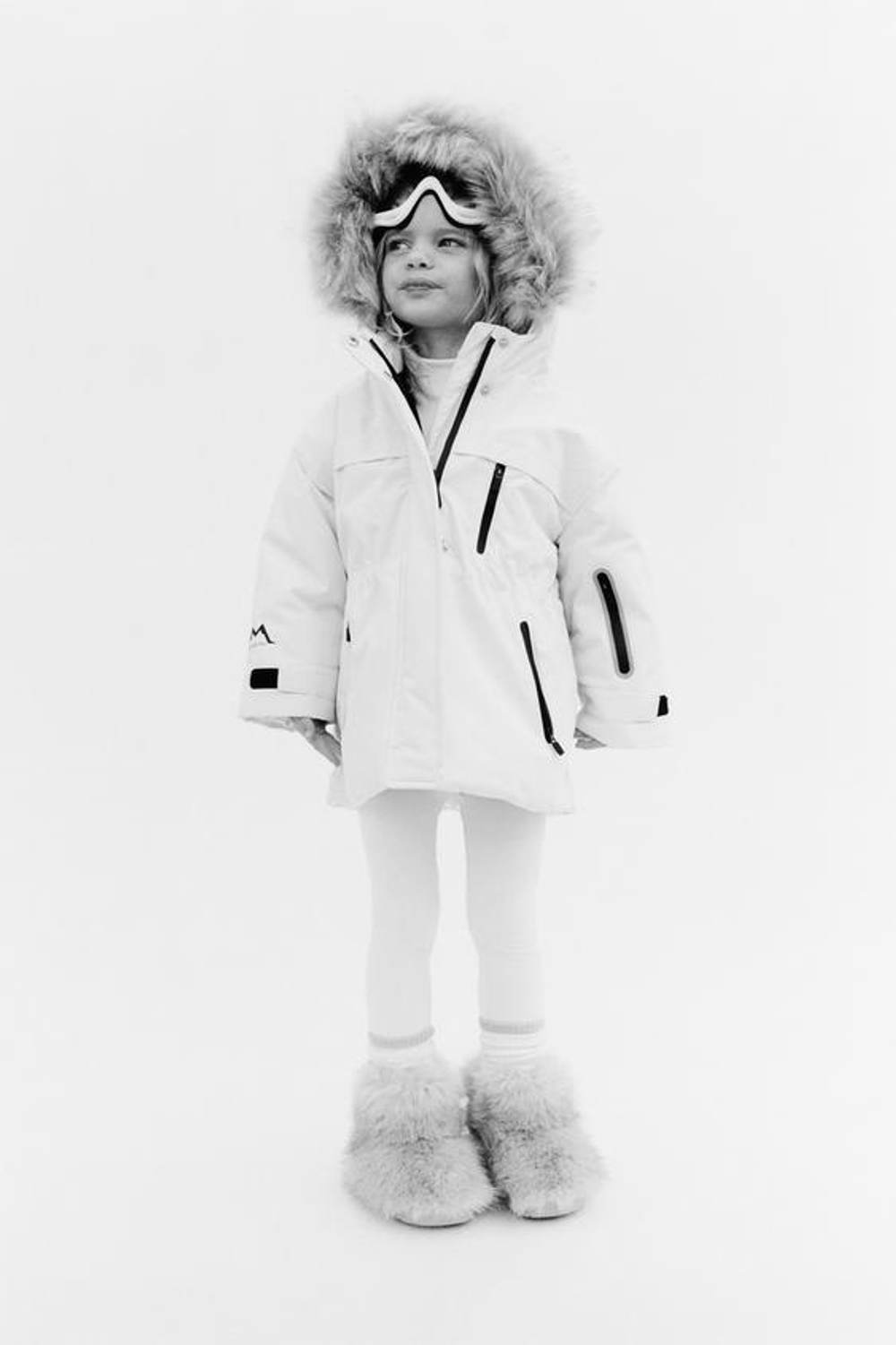 ZARA НЕПРОМОКАЕМАЯ ВЕТРОЗАЩИТНАЯ КУРТКА, ЖЕЛТОВАТО-БЕЛЫЙ