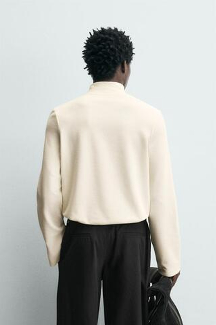 ZARA КОМФОРТНАЯ ФУТБОЛКА С ДЛИННЫМИ РУКАВАМИ, СВЕТЛО-БЕЖЕВЫЙ