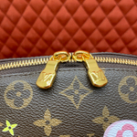 Louis Vuitton Pochette Cosmetique GM