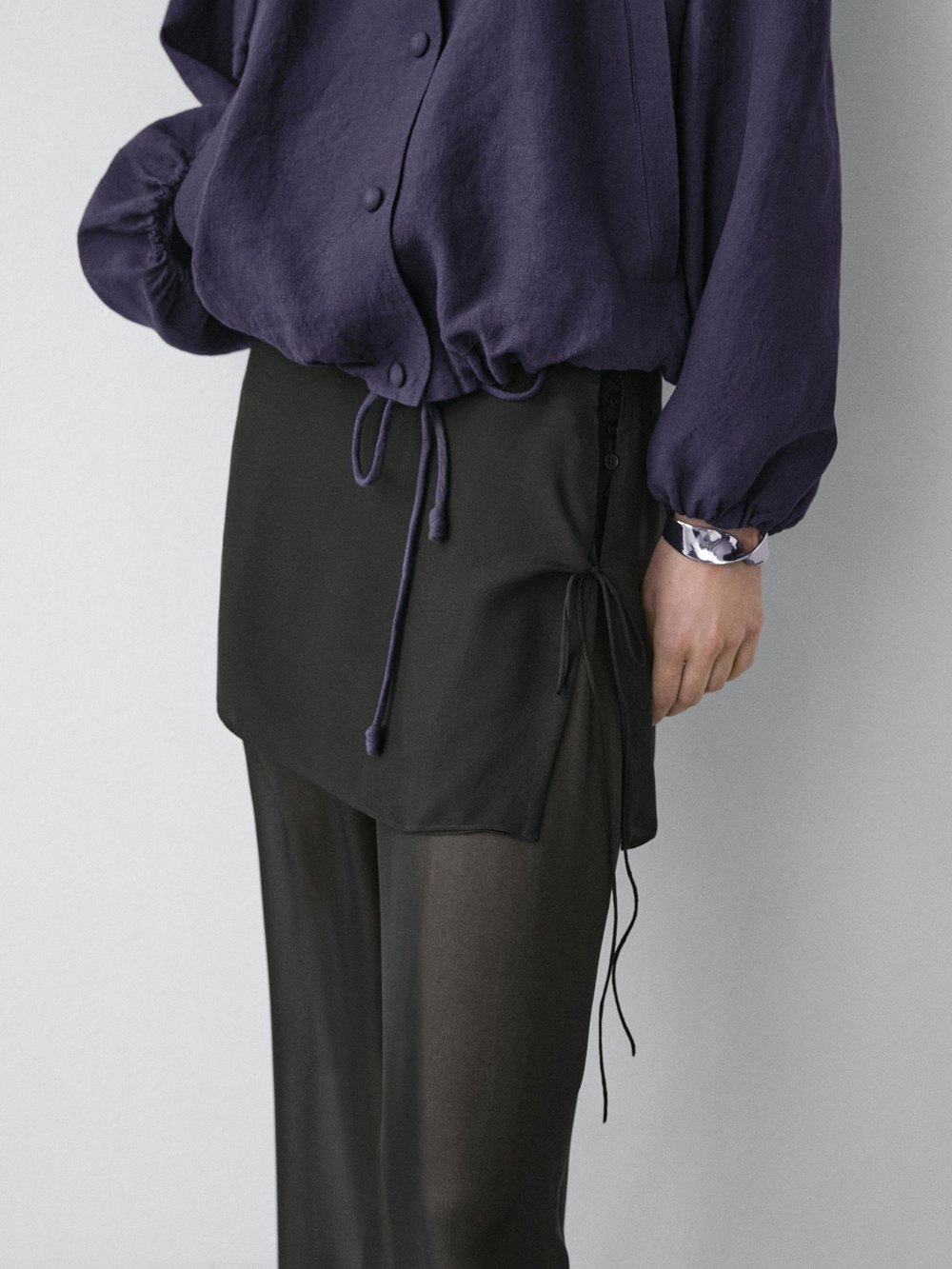 Massimo Dutti Струящиеся шелковые брюки контрастного цвета, черный