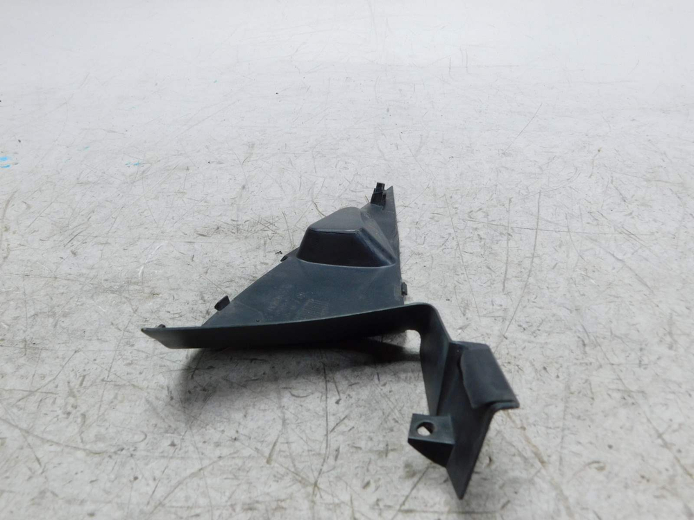 Пластик внутренний правый Honda CBR600RR 06-08 64335-MFJ