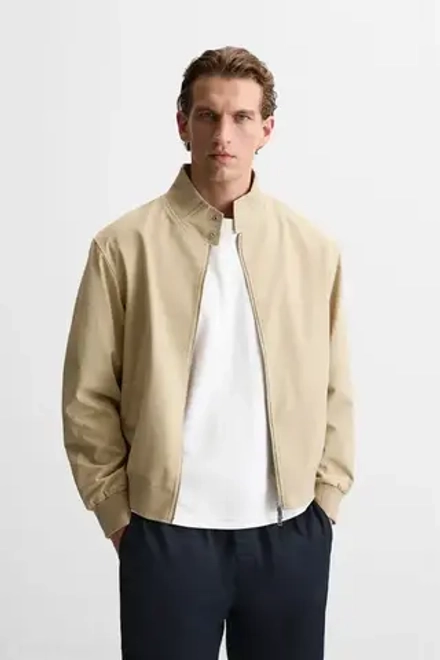 ZARA БОМБЕР ИЗ ВЫСОКОТЕХНОЛОГИЧНОЙ ТКАНИ, БЕЖЕВЫЙ