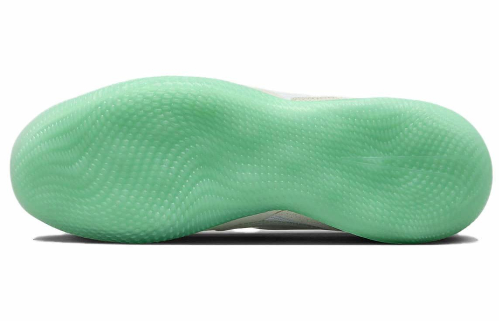 Кроссовки Nike Streetgato