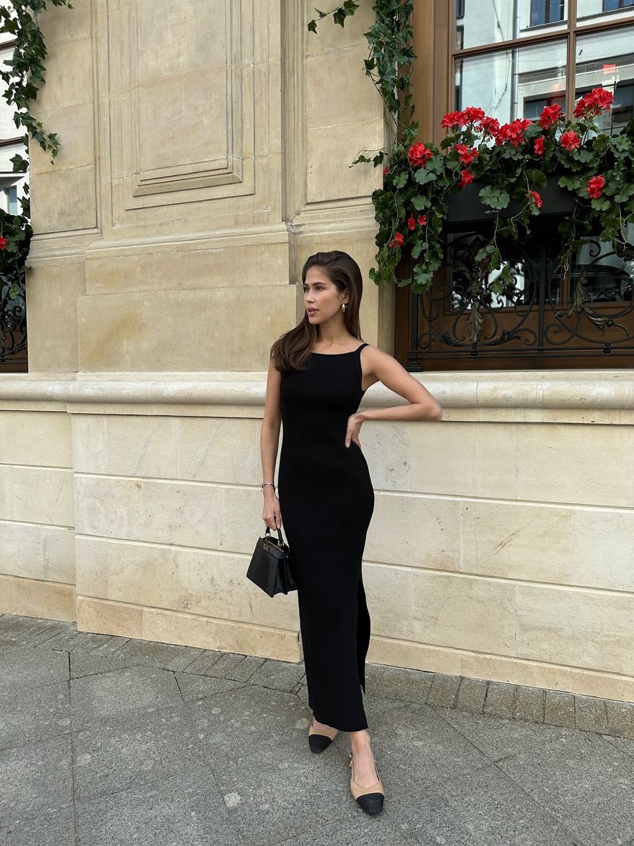 Платье лапша из вискозы на тонких лямках миди черное