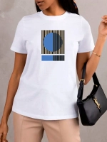 Футболка больших размеров с принтом фигуры