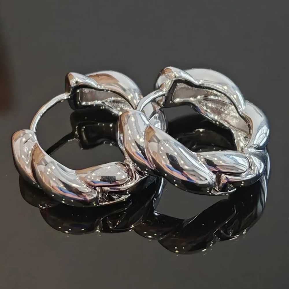 Серьги Oubi Yabi «Shine Twist Hoops» Silver