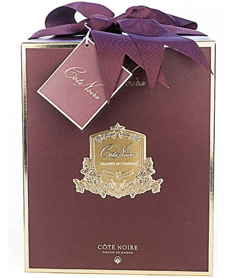 Букет красных роз в золотом кубке, Cote Noire