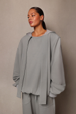 Худи с накладными плечами