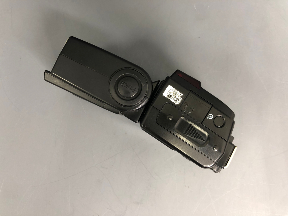 Nikon SB-600