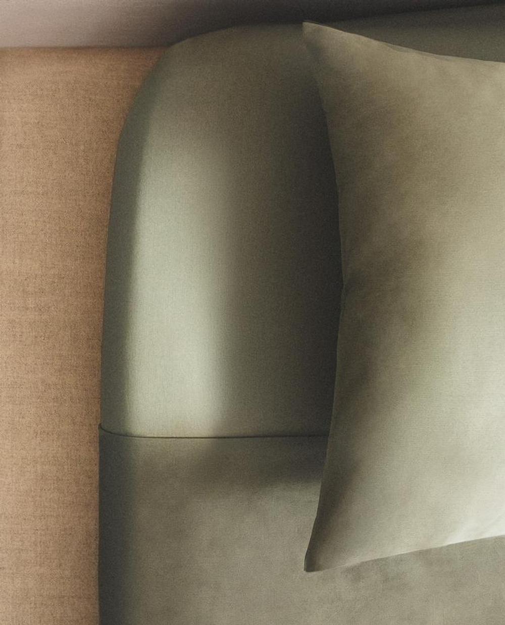 ZARA HOME (300 НИТЕЙ) ПРОСТЫНЯ ИЗ ПЕРКАЛЯ | ВЫСОТА 40 СМ, СВЕТЛО-ЗЕЛЕНЫЙ