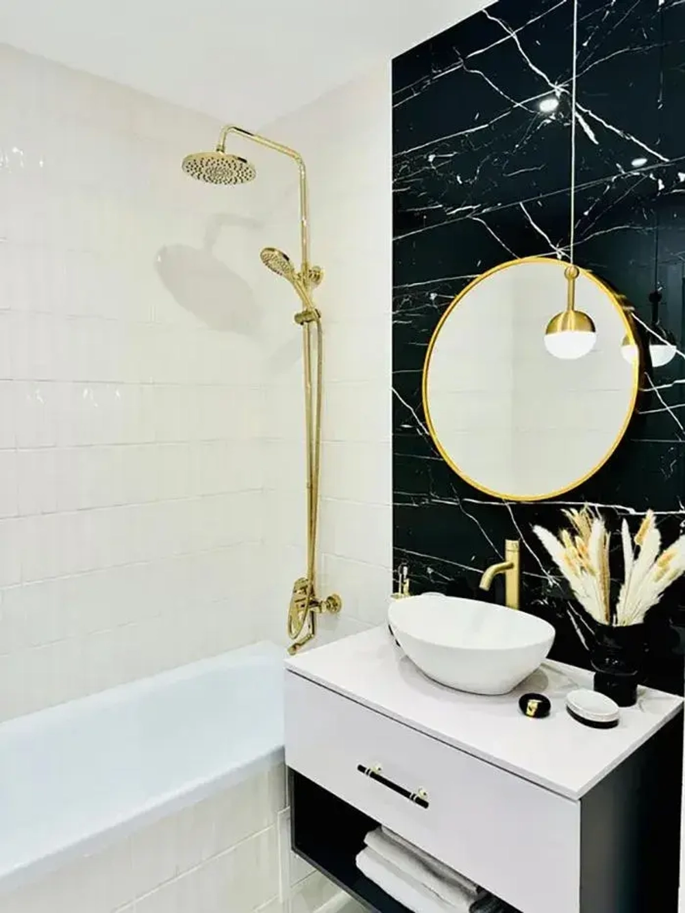 Зеркало круглое настенное в алюминиевой раме, 50 х 50 см