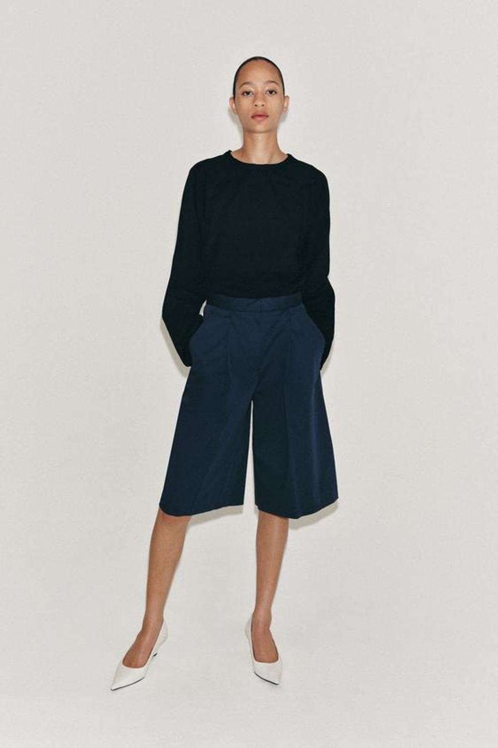 ZARA ШОРТЫ С ЗАЩИПАМИ — ZW COLLECTION, МОРСКОЙ СИНИЙ
