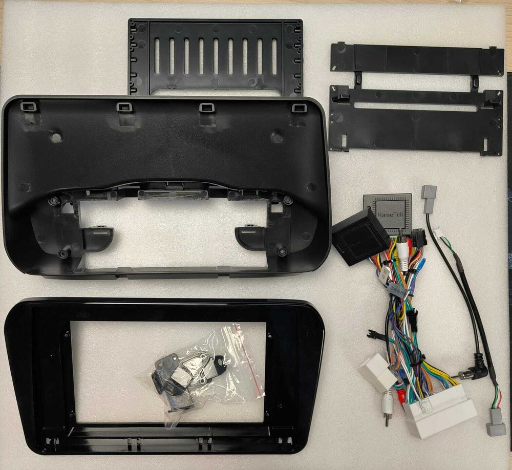 Магнитола для Hyundai Santa Fe 2020+ - Carmedia EW-1704 (кнопки и крутилки), Android 12, TS10,  CarPlay, 4G SIM-слот