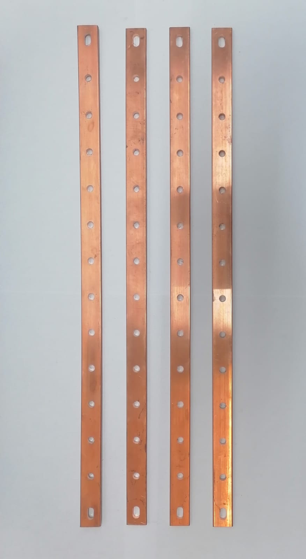 Шина медная L.N.PE 485х20x3мм, 14 отверстий М6, VSTMSK