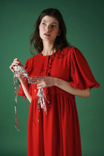 Платье с жабо и рукавами-фонариками из крепа, "Аленький цветочек"