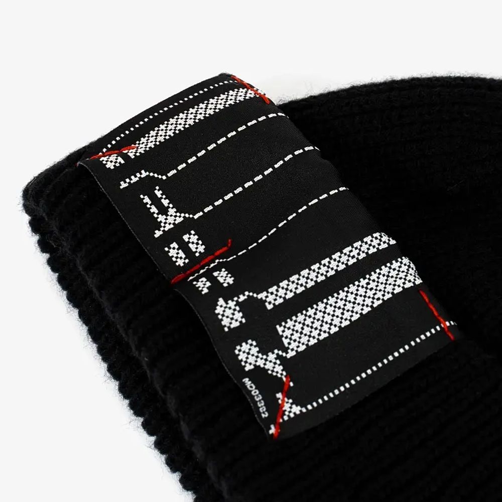 Купить Шапка Heartz Nosebleed Two Distressed Beanie черная Шапка Heartz Nosebleed Two Distressed Beanie черная