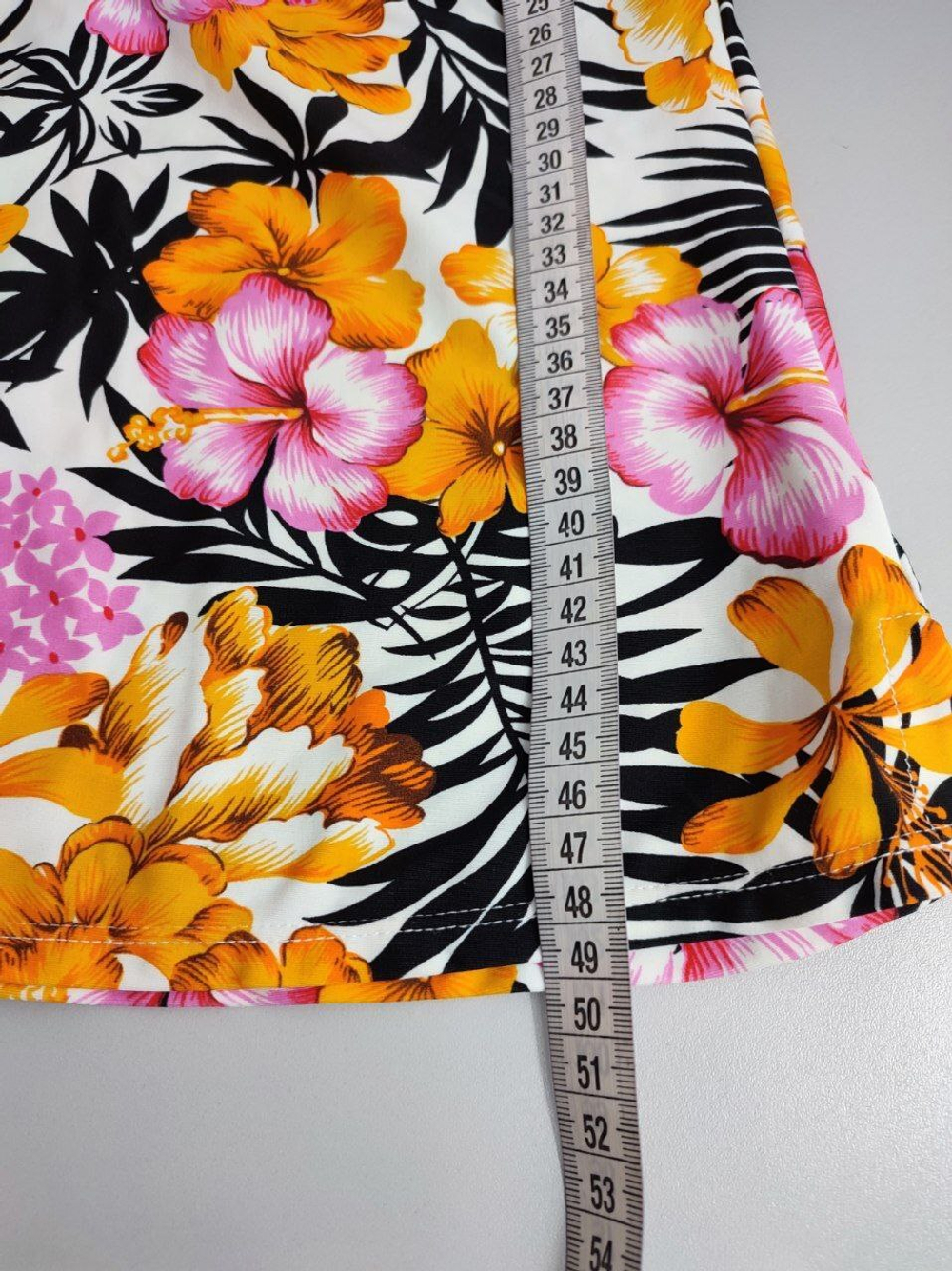 Топ с ярким принтом 44-46 размер