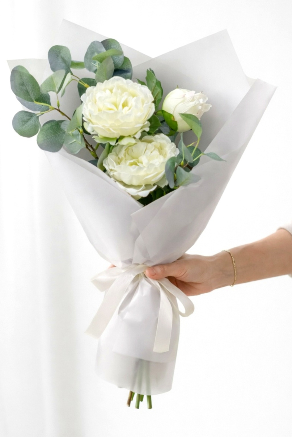 Быстросборная упаковка в пленке. Форма № 0.1 Под 3-9 ВЫСОКИХ тюльпанов или 3-5 роз. Цвет: прозрачная с БЕЛОЙ пленкой.