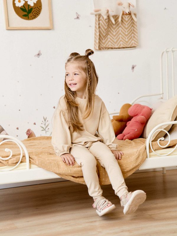 Лонгслив с объемными рукавами 