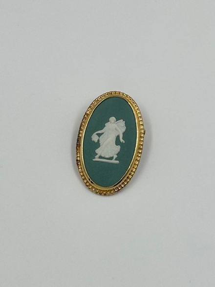 Брошь Wedgwood зелёная