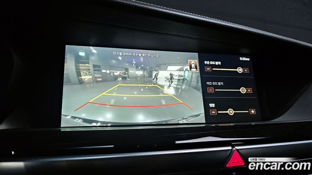 Genesis G90 3.8 (10.2019)