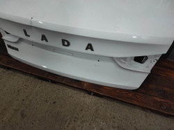 Крышка багажника LADA Vesta 22-нв Б/У Оригинал 8450013789