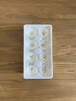 Роза пиновидная белая d=4-5 см (упак 8 шт)