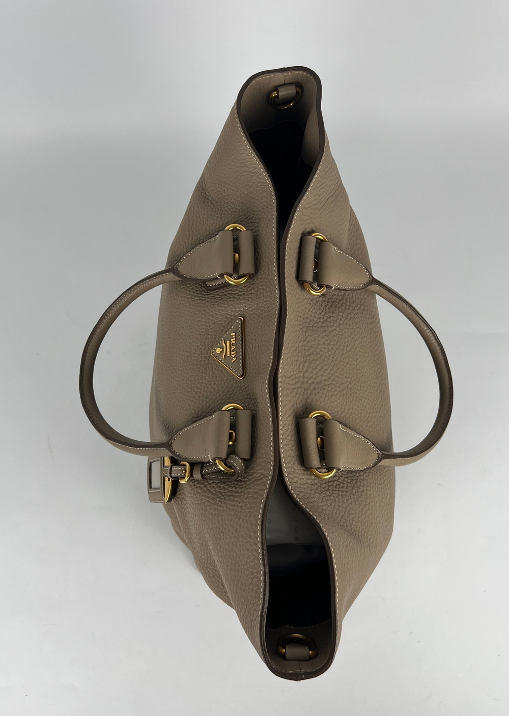 Cумка Prada Vitello