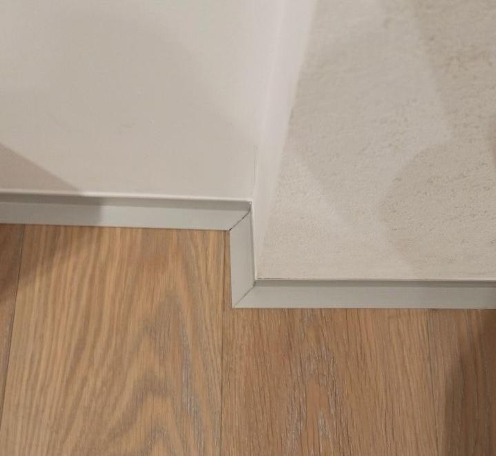 Антиплинтус Апл 02.2700.001. Без покрытия 16х26х2700мм