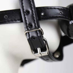 Черная маска-шоры с регулируемыми ремешками и кляпом-шариком (Цвет: черный)