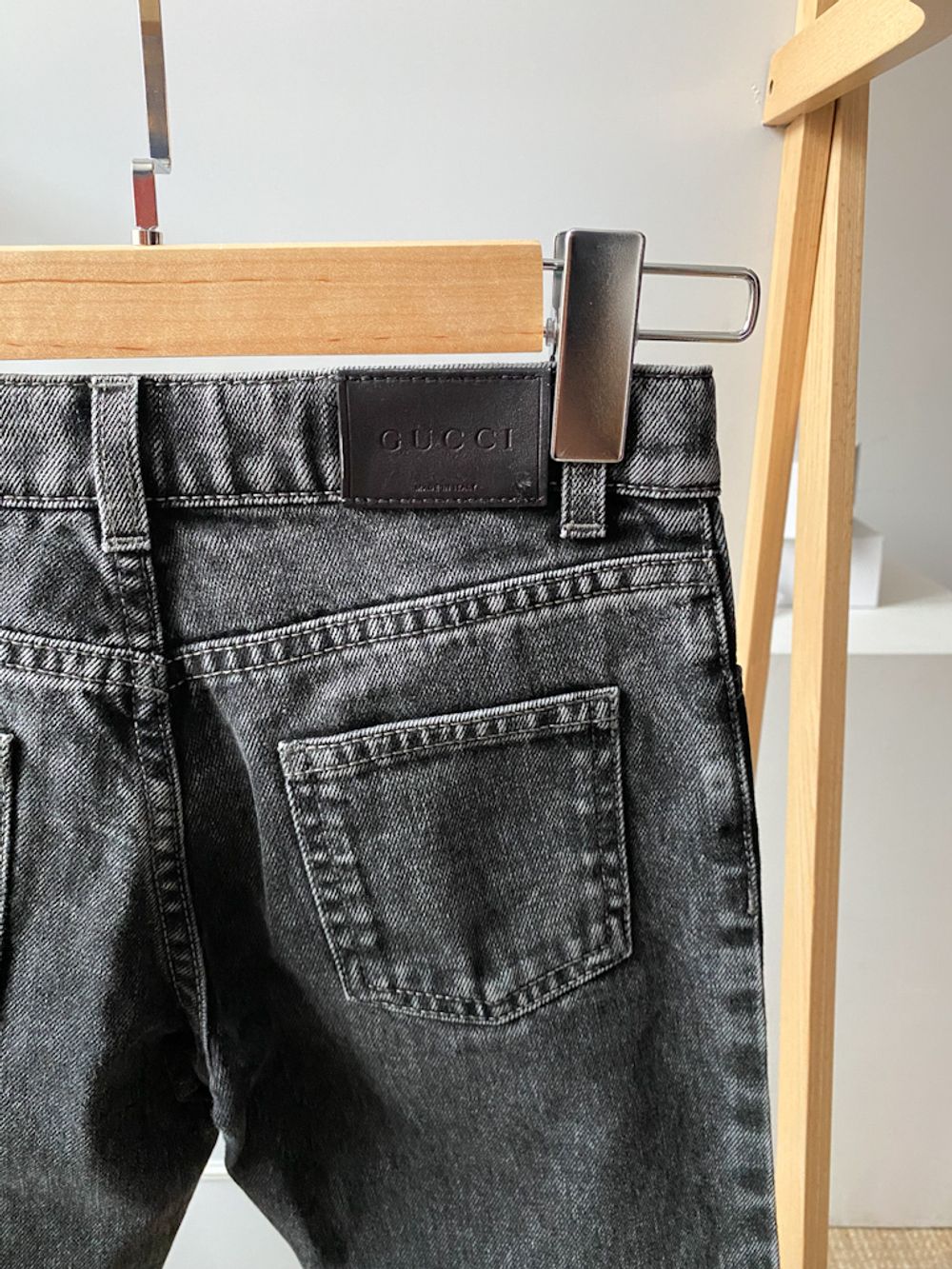 Джинсы Gucci, 128