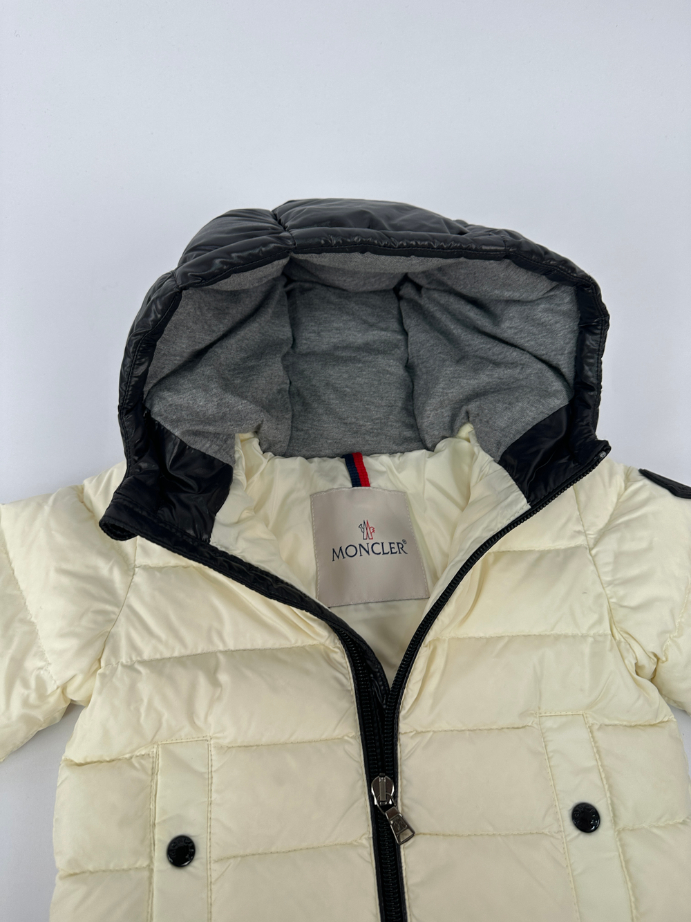 Пуховик Moncler