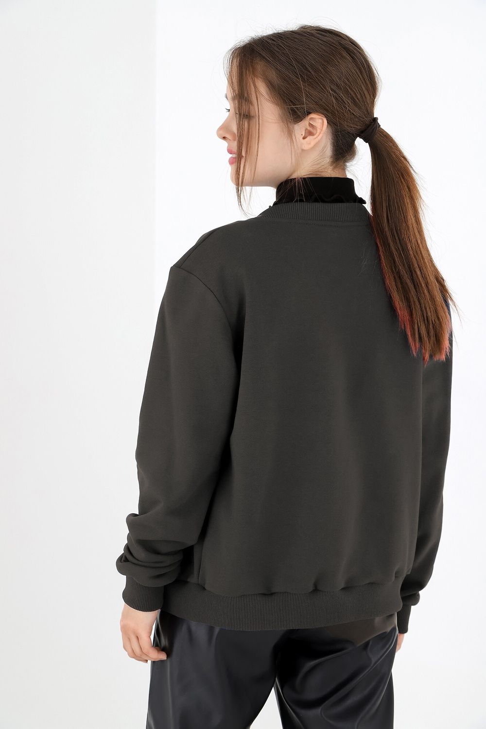 Джемпер для девочки Бомбер-1 Виотекс ТЁМНО-СЕРЫЙ