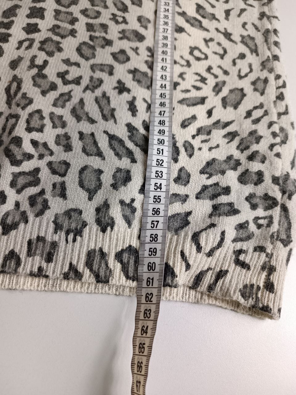 Джемпер MANGO с актуальным принтом и добавлением ангоры 46 размер