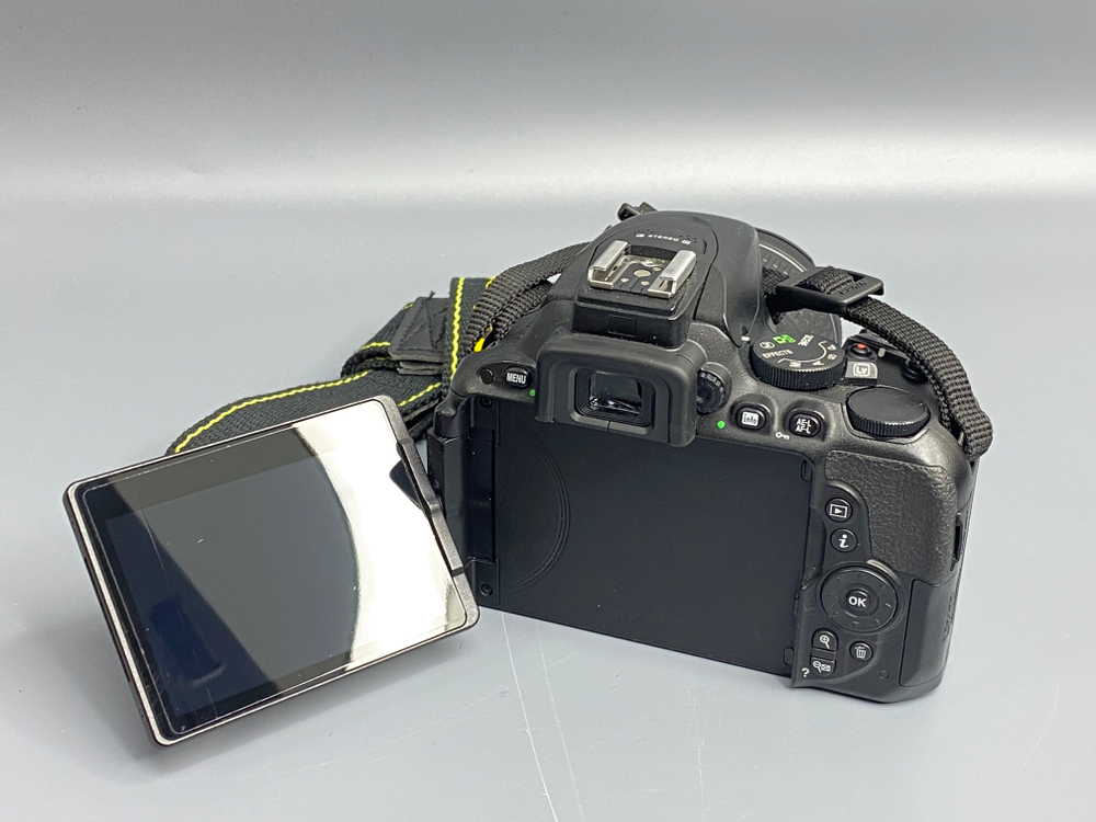 Nikon D5500 kit 18-55mm 3.300 кадров