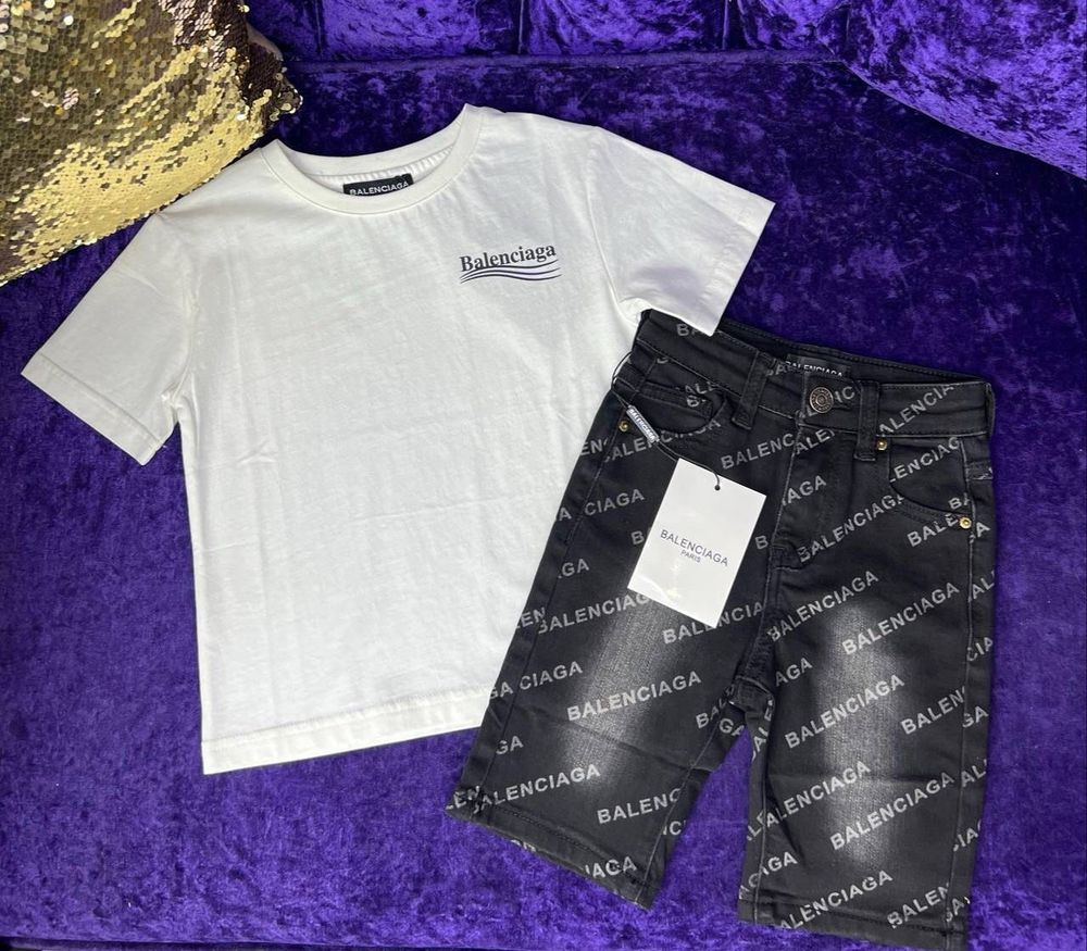Футболка Balenciaga