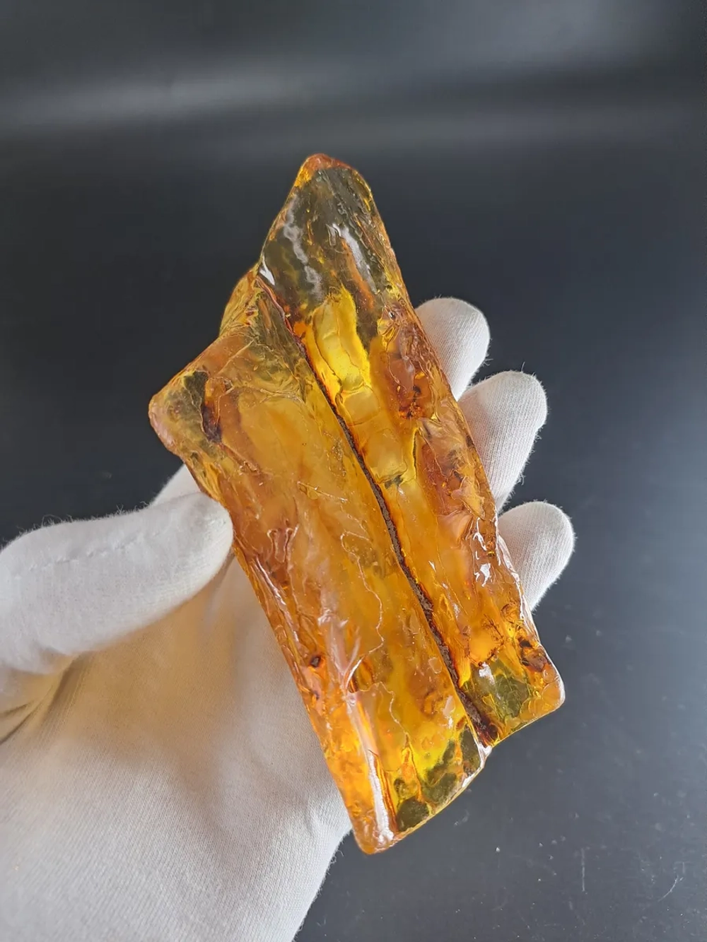 Копал молодой янтарь коллекционный 63 гр