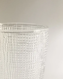 ZARA HOME СТЕКЛЯННЫЙ СТАКАН С РЕЛЬЕФНЫМ ДИЗАЙНОМ, ПРОЗРАЧНЫЙ