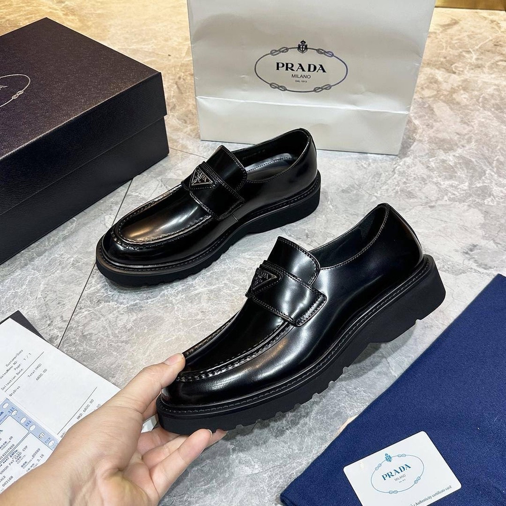 Лоферы Prada
