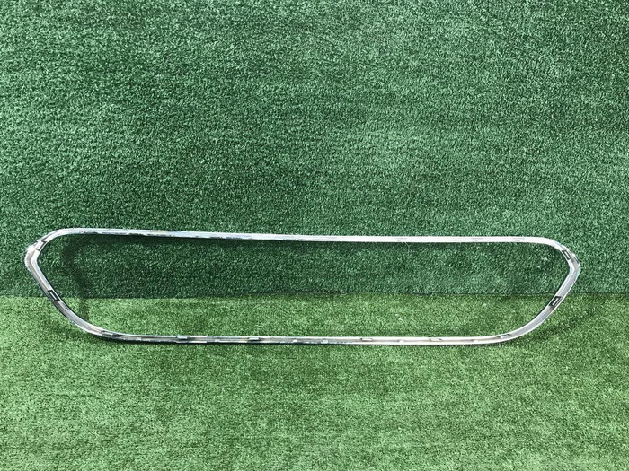 Молдинг решетки радиатора Mini Countryman F60 (2016-2020)