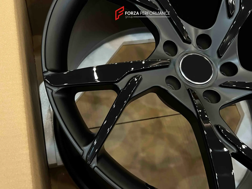 КОВАНЫЕ ДИСКИ ДЛЯ ASTON MARTIN DB11 / DBS SUPERLEGGERA АСТОН МАРТИН