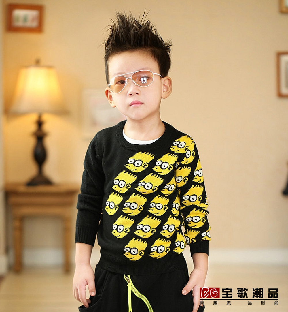 Джемпер однотонный с изображениями Барта Симпсона