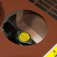 дизельный электрогенератор в кожухе