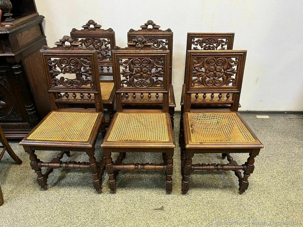 Старинные стулья с ротангом 6 шт
