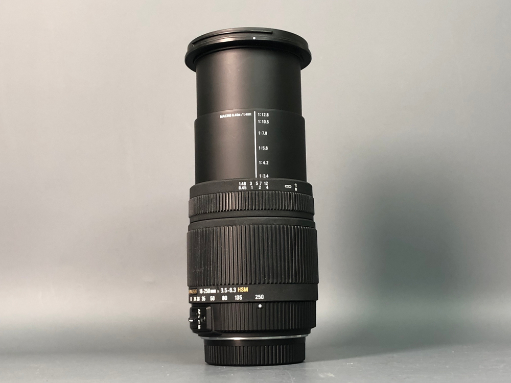Sigma18-250mm DC OS HSM Pentax KA