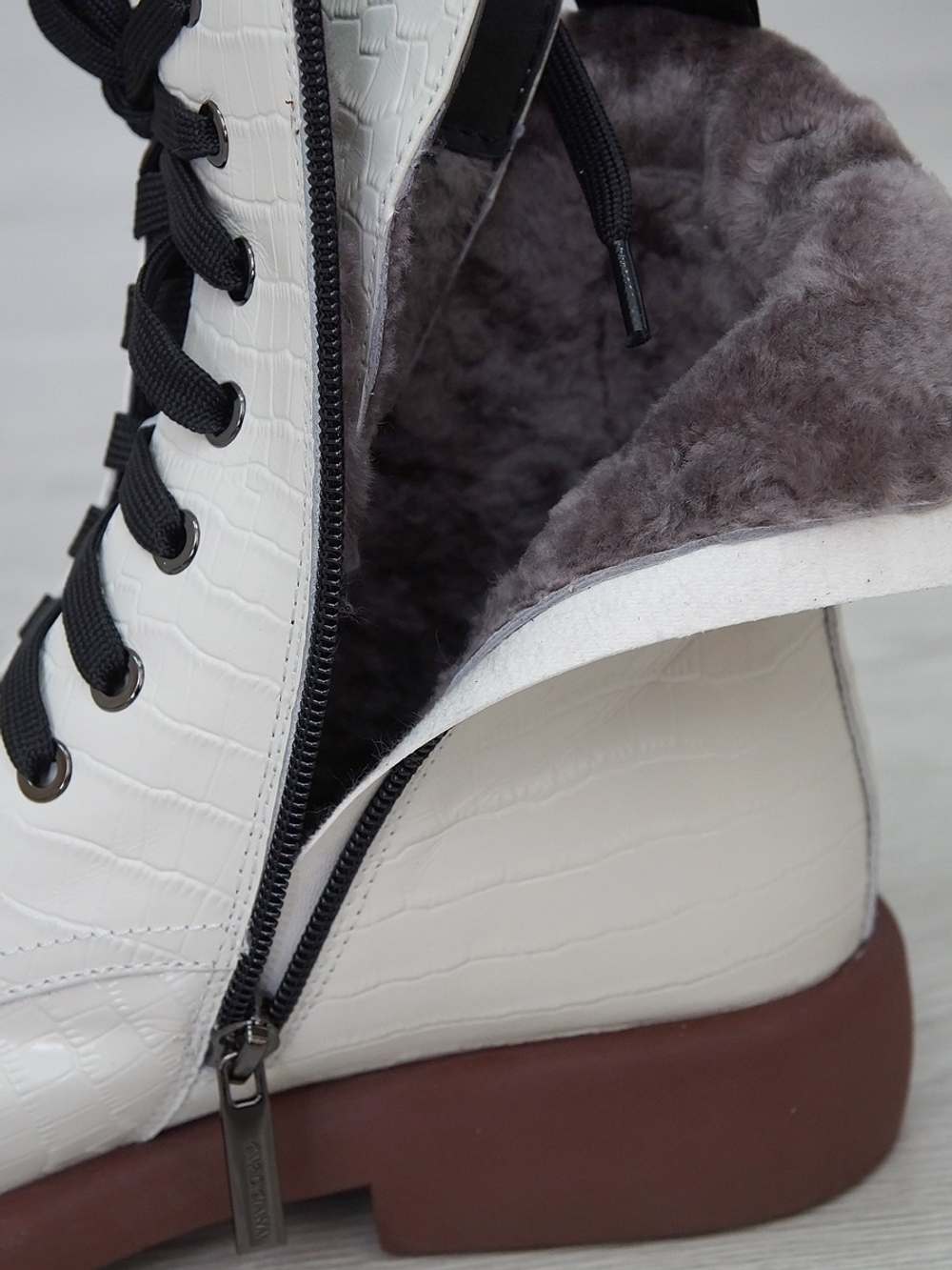 Ботинки женские зимние CARDICIANA A868-2