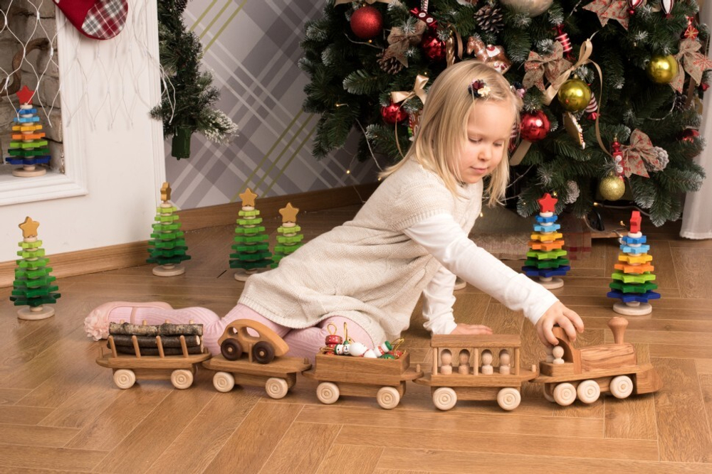 Большой паровозный состав с 4 вагонами, Леснушки