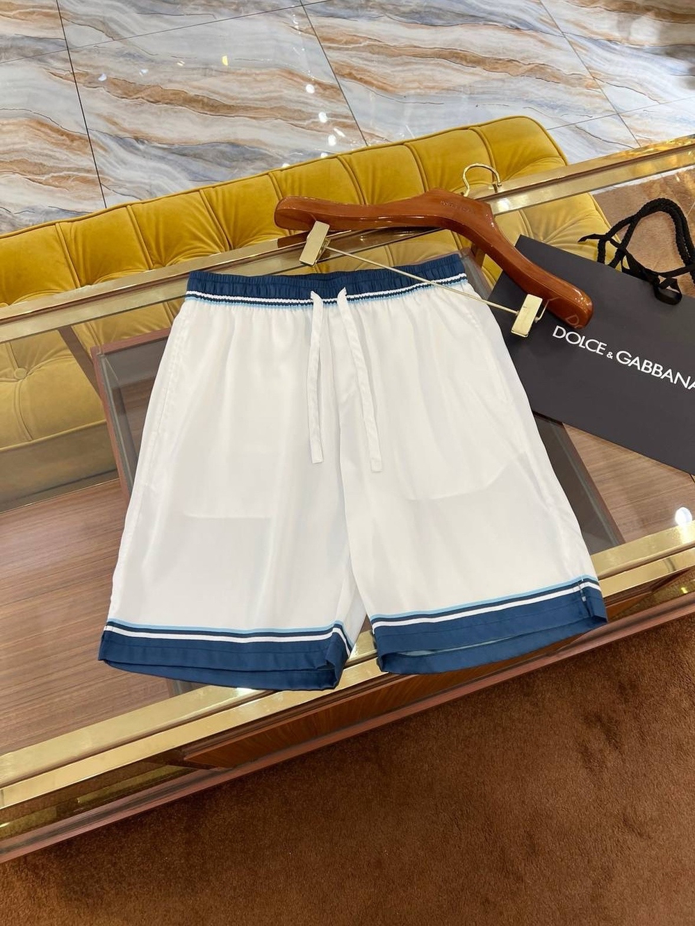 Летний костюм Dolce & Gabbana