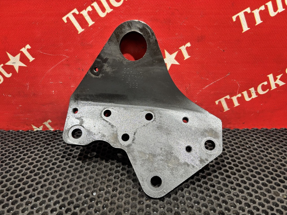 Подъемная проушина двигателя 2021г.